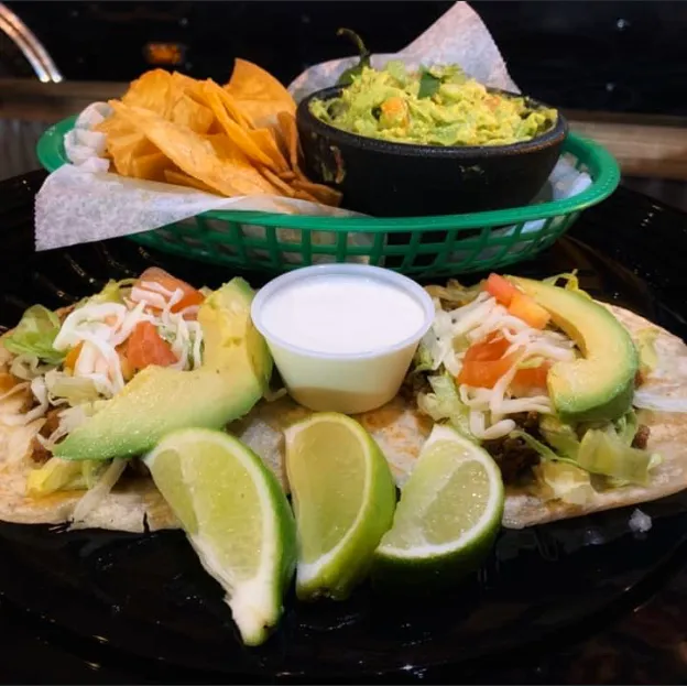 Guacamole & Totopos